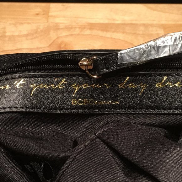 BCBGeneration Ready To Roll Foldover Clutch Dark Nude Snake Prints New With Tag - Picture 12 of 16